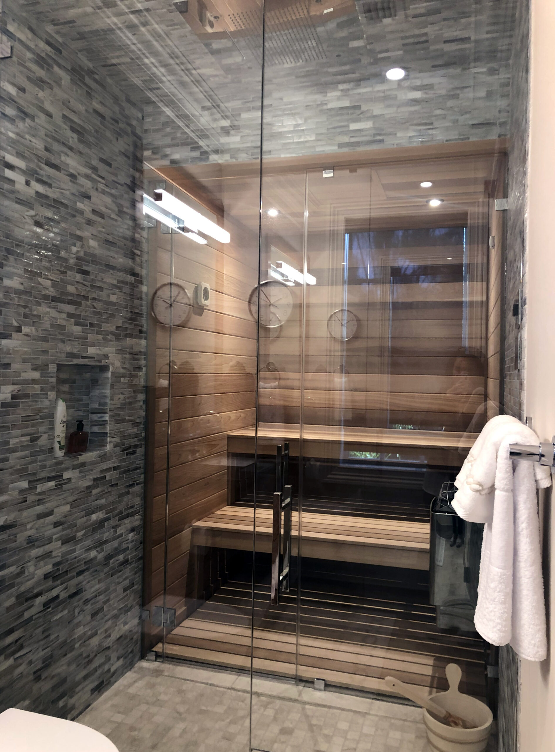 Bathroom Sauna designed by Casatopia