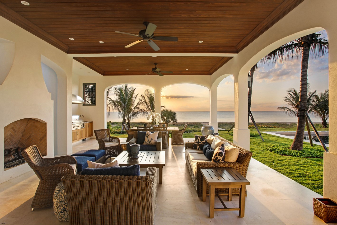 Featured image for “Designing Paradise: Outdoor Spaces That Expand Your Luxury Living Area”